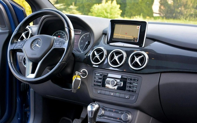 Mercedes-Benz Klasa B cena 39900 przebieg: 145274, rok produkcji 2011 z Drawno małe 466